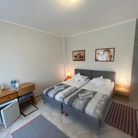 Gosciniec Jantar Hotel Гижицко Екстериор снимка