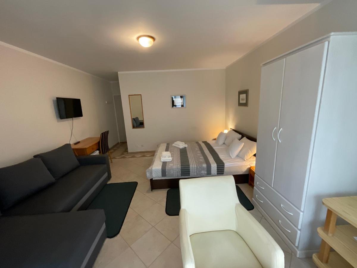 Gosciniec Jantar Hotel Гижицко Екстериор снимка