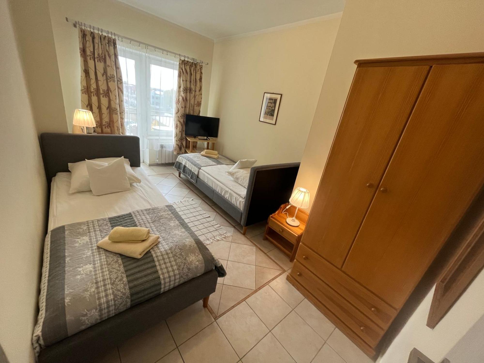Gosciniec Jantar Hotel Гижицко Екстериор снимка
