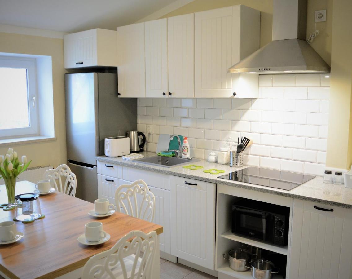 Gosciniec Jantar Hotel Гижицко Екстериор снимка